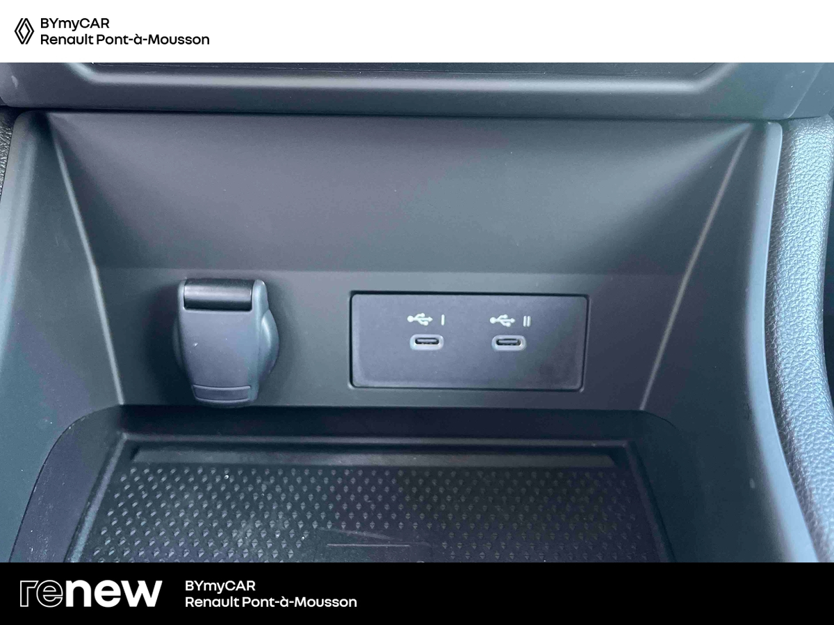 Renault Captur E-Tech full hybrid 160 ch — photo 21