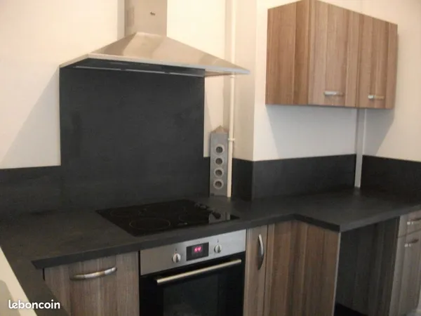 F2 bis 50m2 place d'armes vitry le francoois