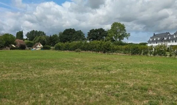 Terrain 1002 m²