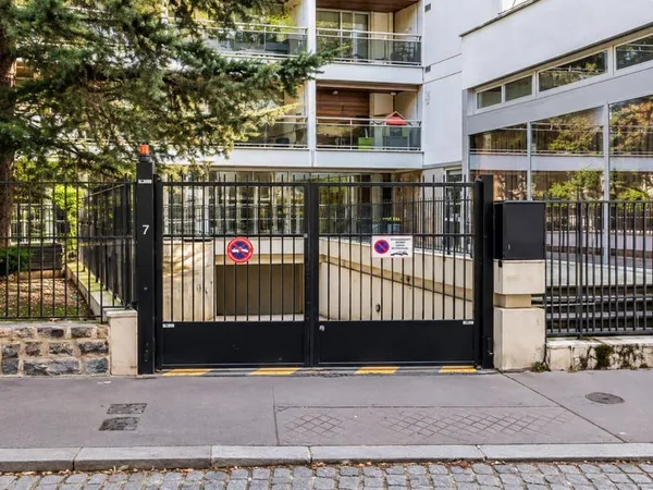 Parking 12 m²