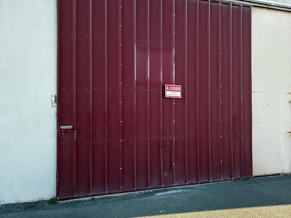 Dépôt local 100m2
