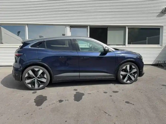 Renault Megane e-tech ev60 220 ch optimum charge — photo 5