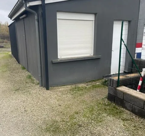 Local d’activité et entrepôt Location L'Hôpital 300m² 1100€