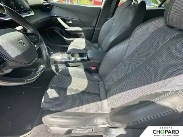 Peugeot 2008 electrique 136 ch — photo 11