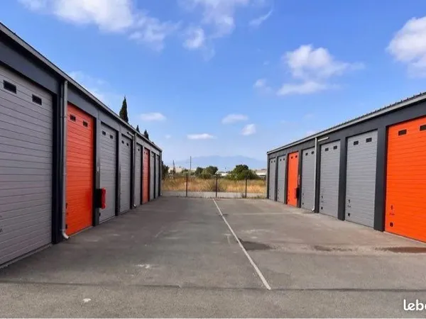 Location box garage entrepôt hangar dépôt