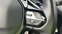 Peugeot 308 PHEV 180ch GT e-EAT8 — photo 17