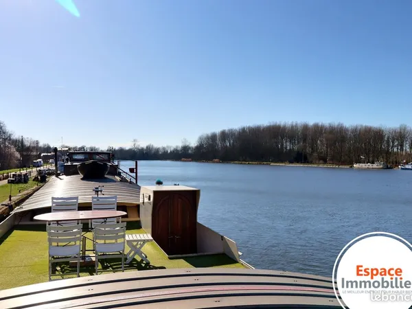 Péniche 6 pièces 200 m²