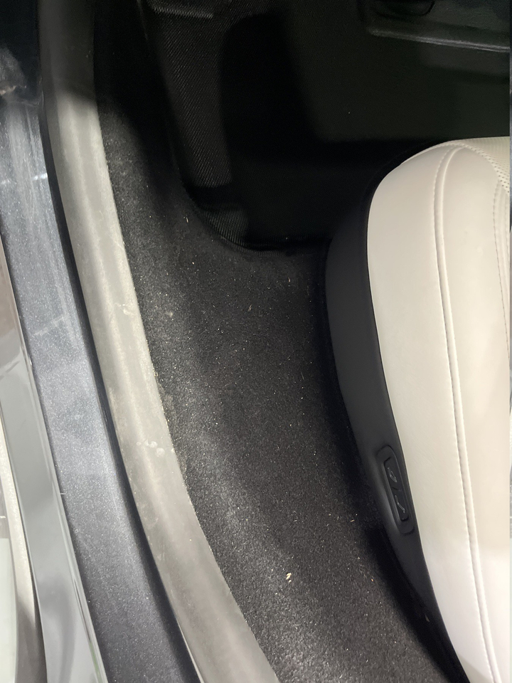 Tesla Model Y — photo 61