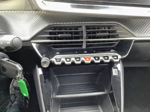 Peugeot 208 100 s&amp;s bvm6 — photo 66