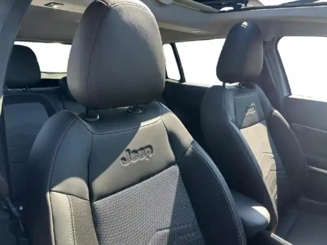 Jeep Avenger 1.2 turbo t3 100ch altitude — photo 15