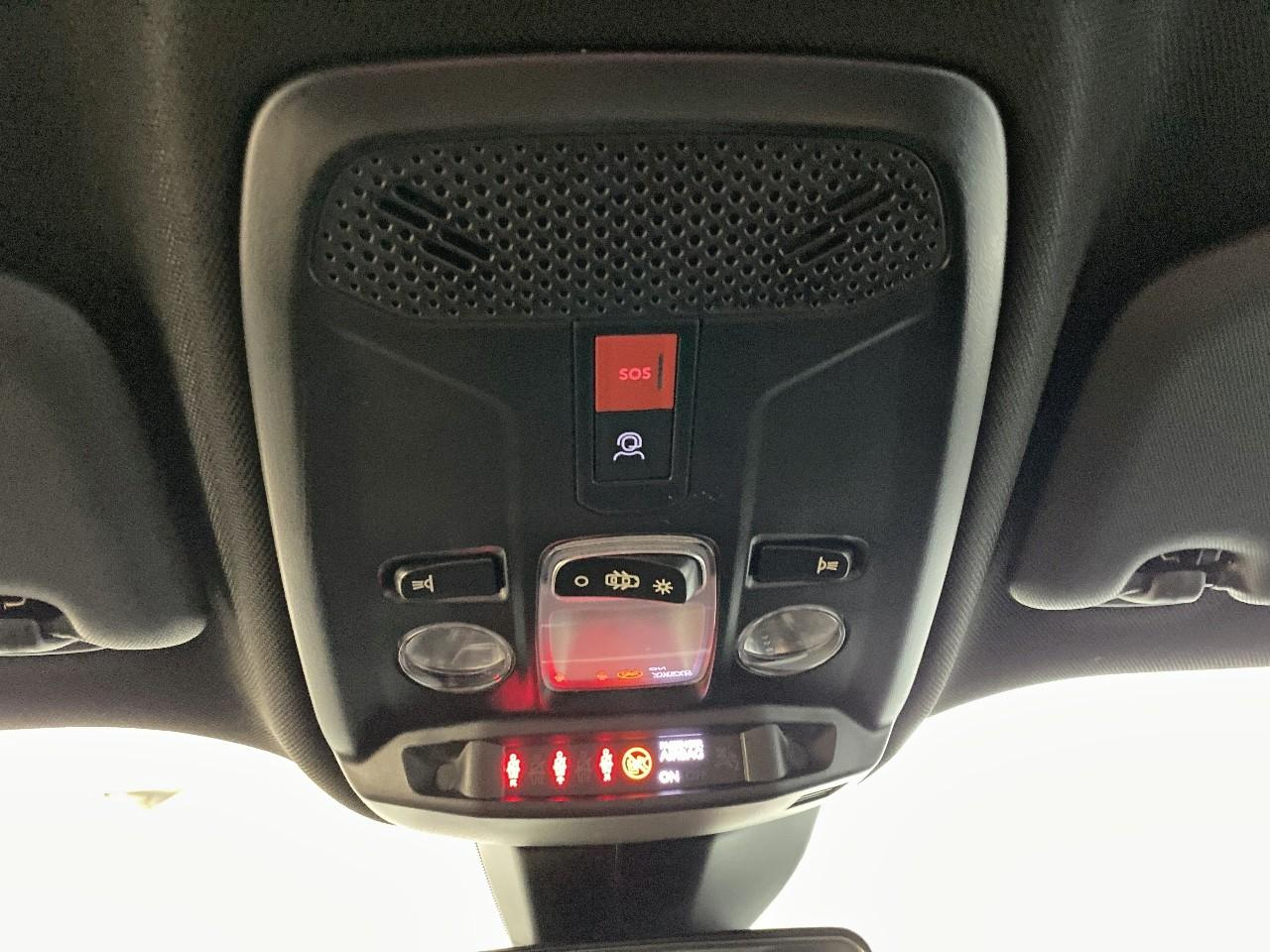 Peugeot 2008 hybrid 136 e-dcs6 style — photo 19