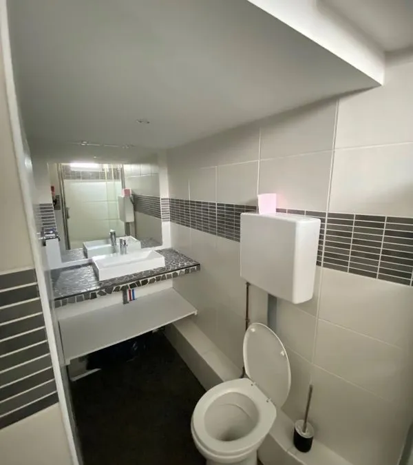 Photo 3