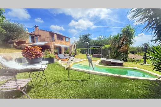 Maison 6 pièces 180 m²