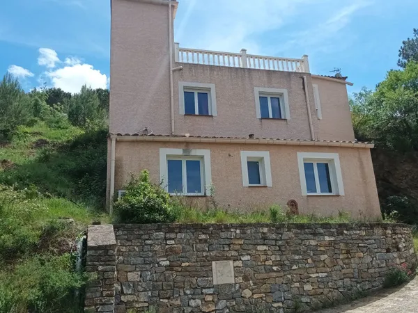 Maison 7 pièces 176 m²
