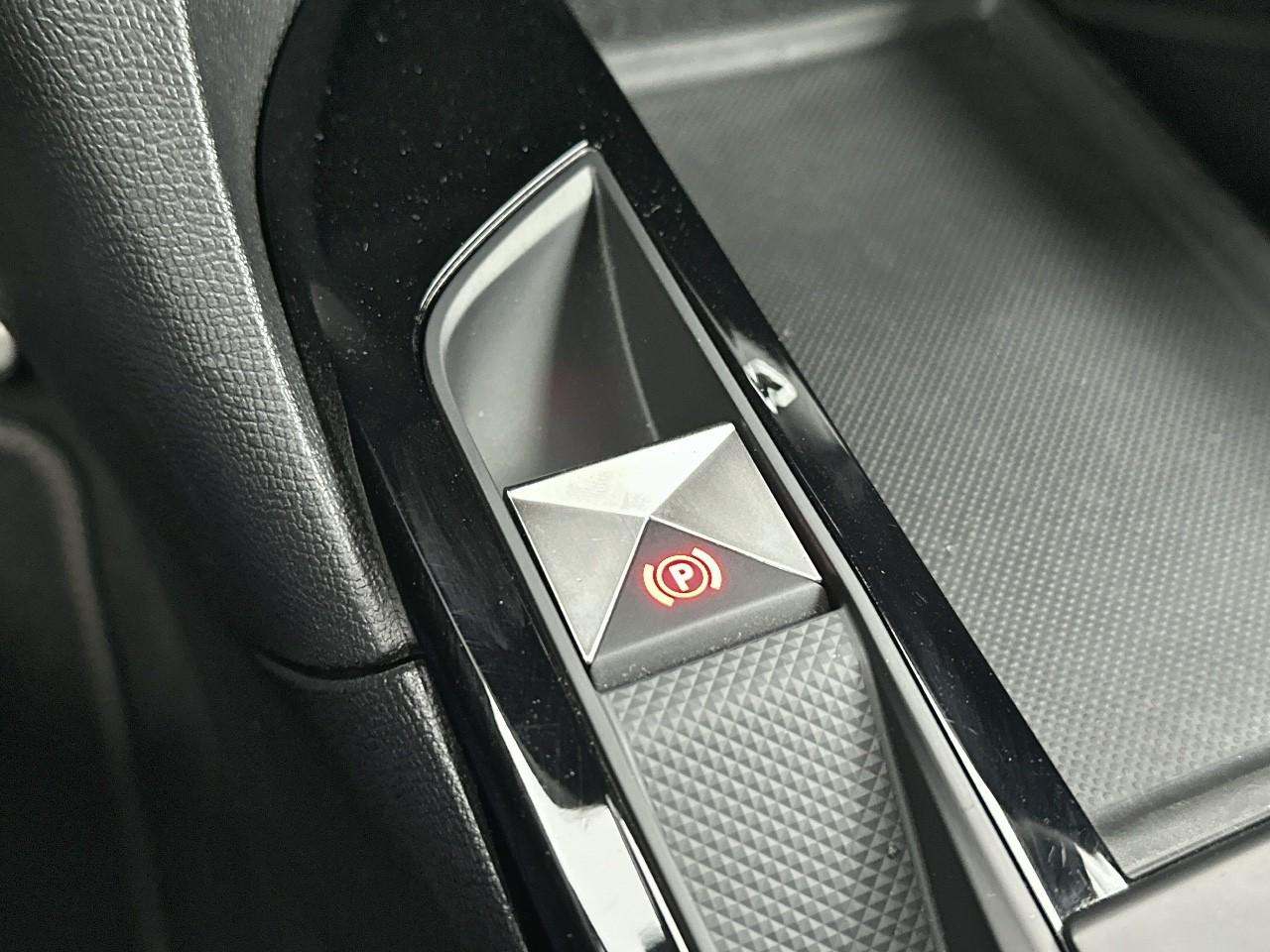 Ds Ds 3 crossback puretech 130 eat8 performance line+ — photo 31