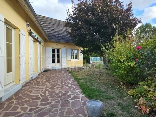 A Vendre Maison Individuelle de 5 pièces à fort potentiel