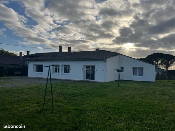 Maison de plain-pied 155 m² sur terrain de 4 000 m² - Saint-Mariens