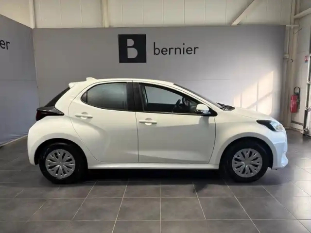 Toyota Yaris 120 vvt-i dynamic business 5p mc24 — photo 2