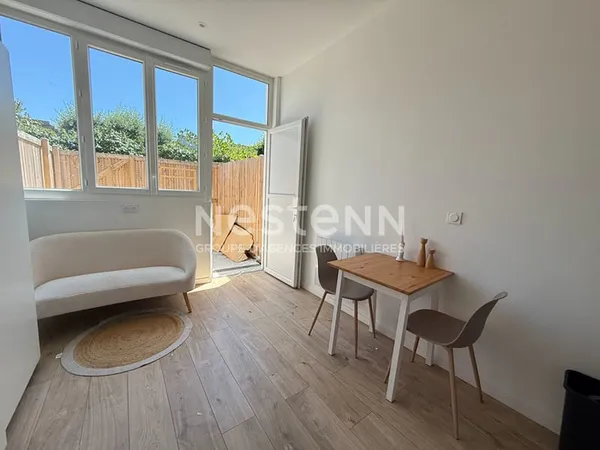 Talence secteur Saint Genes à louer studio meublé avec terrasse à 7 minutes de l'arrêt du tram B
