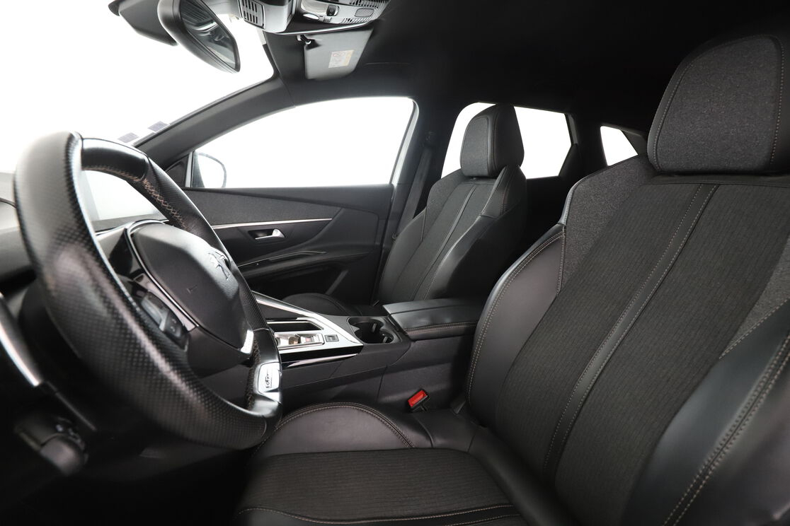 Peugeot 3008 1.2 PureTech GT Line EAT6 — photo 9