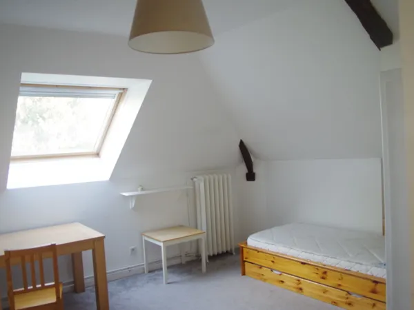 Chambre pour lycéenne ou étudiante à Troyes