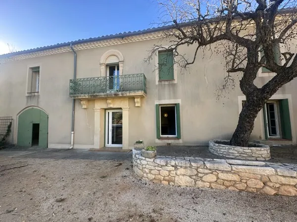 LOCATION MAISON DE 146M2 AVEC 3 CHAMBRES ET TERRASSE