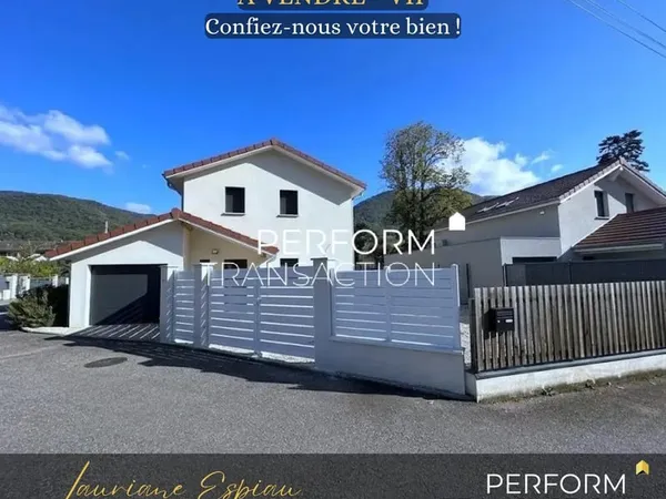 Maison individuelle avec piscine 5 P + CUISINE