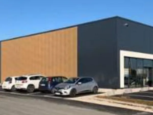 Local commercial 417 m²