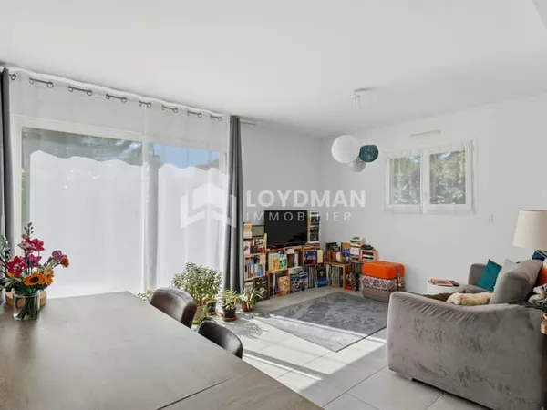 Maison de 2015, 85m2, 3 chambres, maison lumineuse et secteu