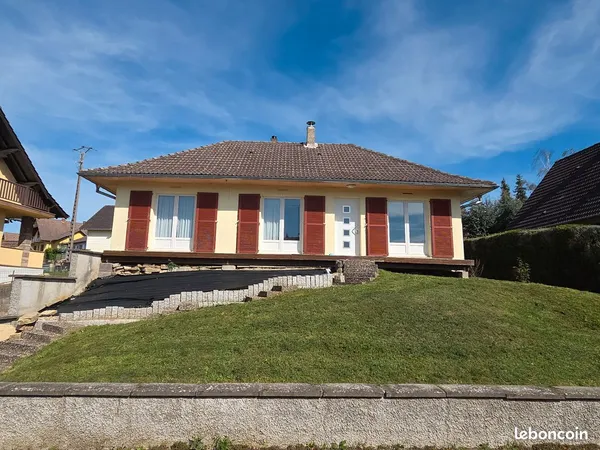 Maison de plain-pied 90 m² avec jardin, terrasse et double garage - Sarrewerden