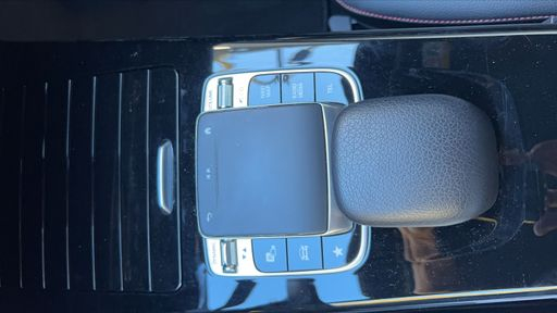 Mercedes Classe A 200 163 7G-DCT - AMG Line – 2018 – 98210 km – Essence – Boîte Automatique — photo 5