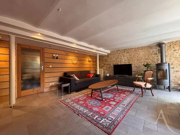 Maison 7 pièces 141 m²