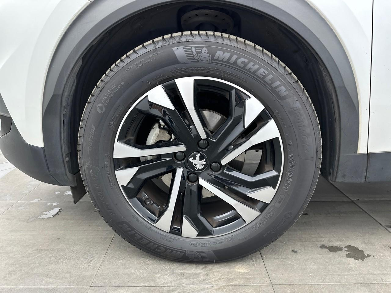 Peugeot 2008 puretech 130 s&s bvm6 allure pack — photo 14