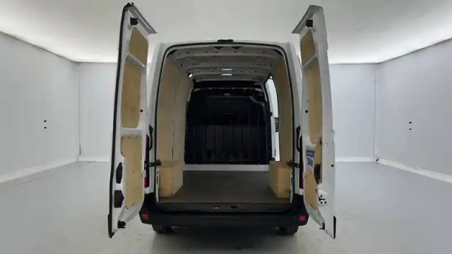 Renault Master fgn trac f3500 l2h2 blue dci 135 — photo 35