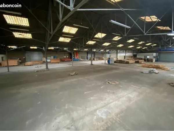LOCAL D'ACTIVITE 512 m² BRUZ