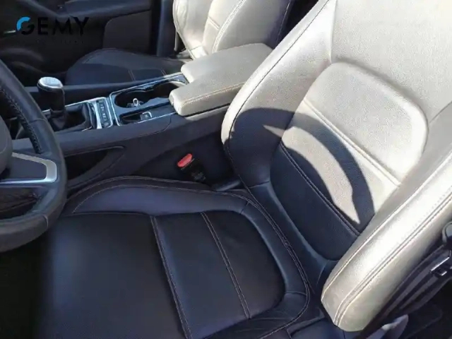 Jaguar F-Pace 2.0 d - 163 2wd e-performance — photo 26