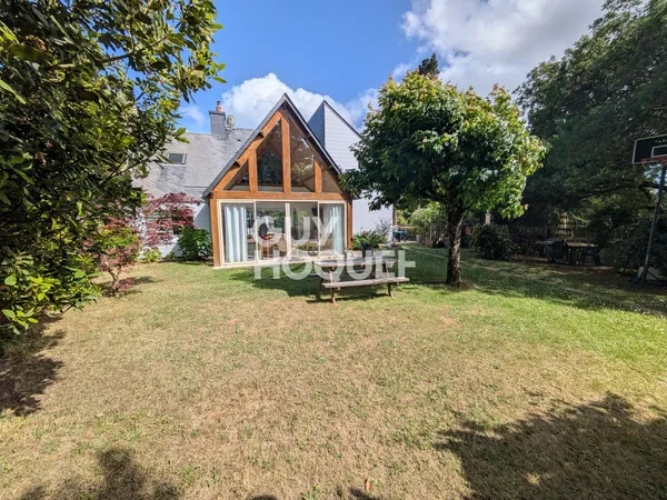 Maison à vendre de 5 pièces de 110.4 m², 125 au sol sur un terrain de 641m2