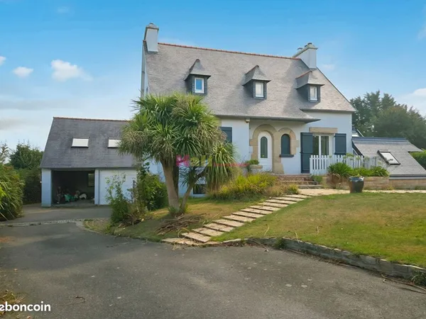 Maison 8 pièces 198 m²