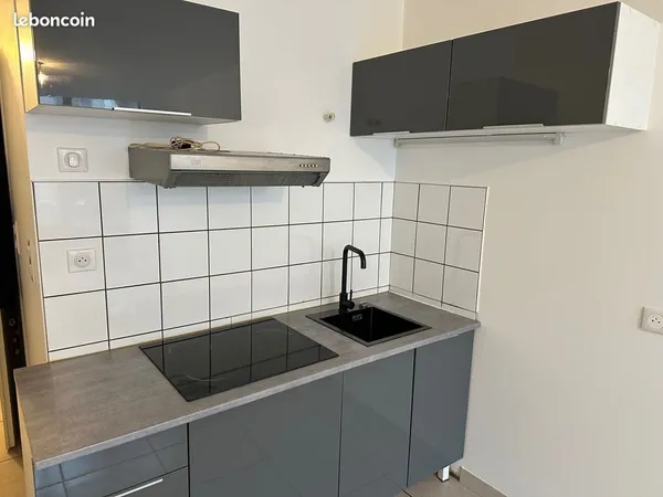 Part loue T1 40m2 nancy centre