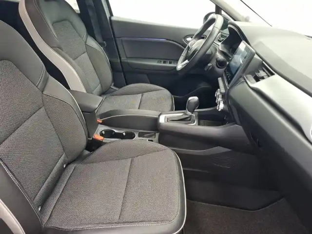 Renault Captur e-tech 145 - 21 — photo 9