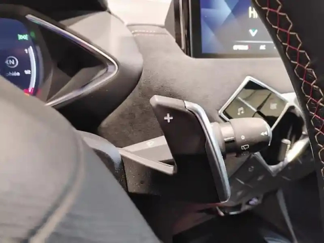 Ds Ds 3 ds3 crossback puretech 130 eat8 performance line+ — photo 18