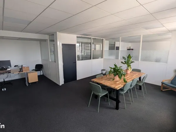 Bureaux lumineux de 150m² à louer - Ivry-sur-Seine