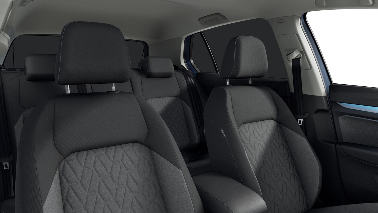 Volkswagen Golf 1.5 eTSI EVO2 116 DSG7 — photo 9