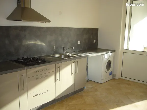 Dans résidence calme F3 de 106m² jardin de 300m²