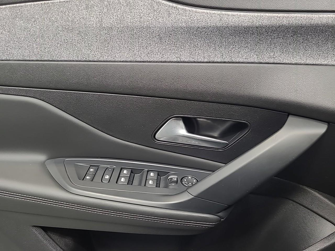 Peugeot 308 phev 180 e-eat8 allure pack — photo 25