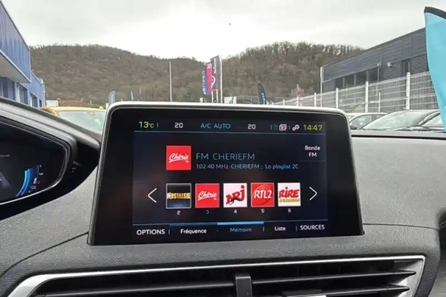 Peugeot 3008 hybrid4 300 e-eat8 — photo 70