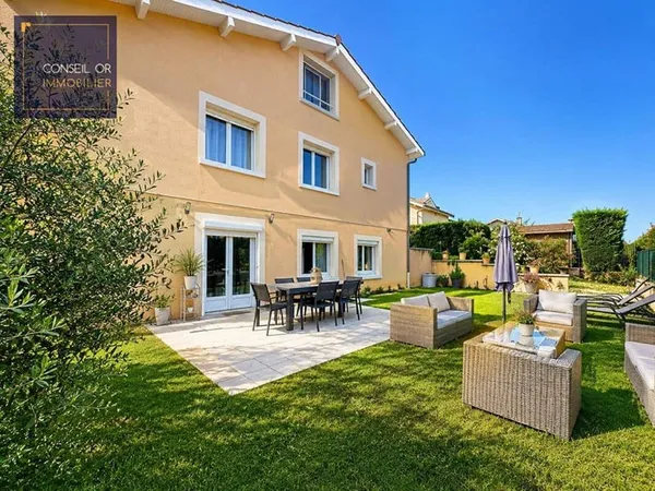 Maison 6 pièces 192 m²