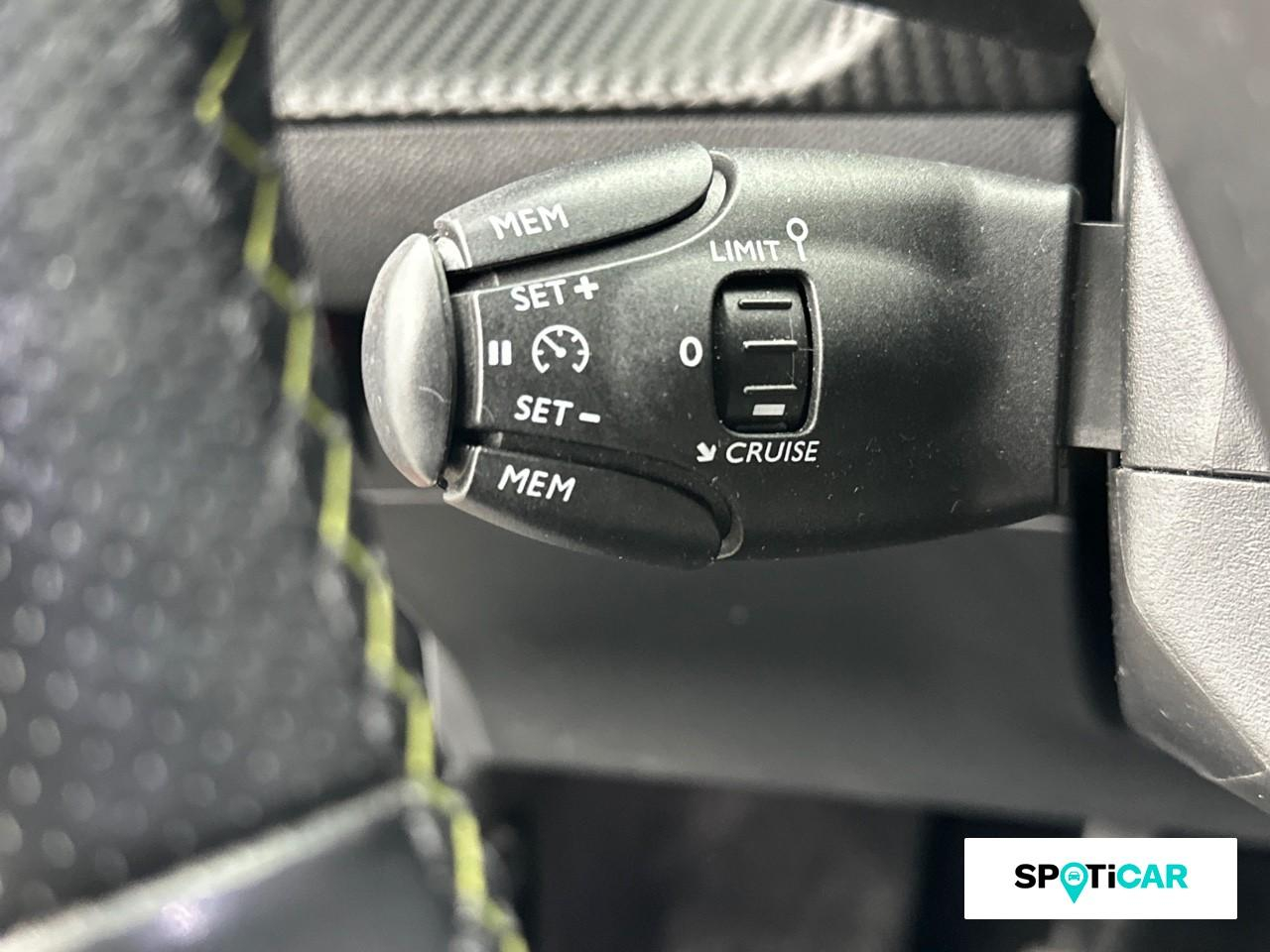 Peugeot 2008 1.2 puretech 130ch s&s gt — photo 18