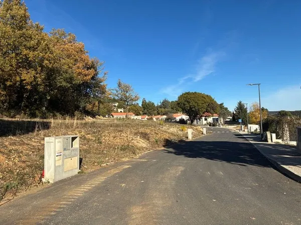 Terrain 360 m²