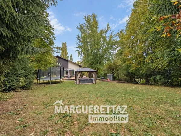 VIUZ-EN-SALLAZ - Maison familiale avec magnifique terrain arboré